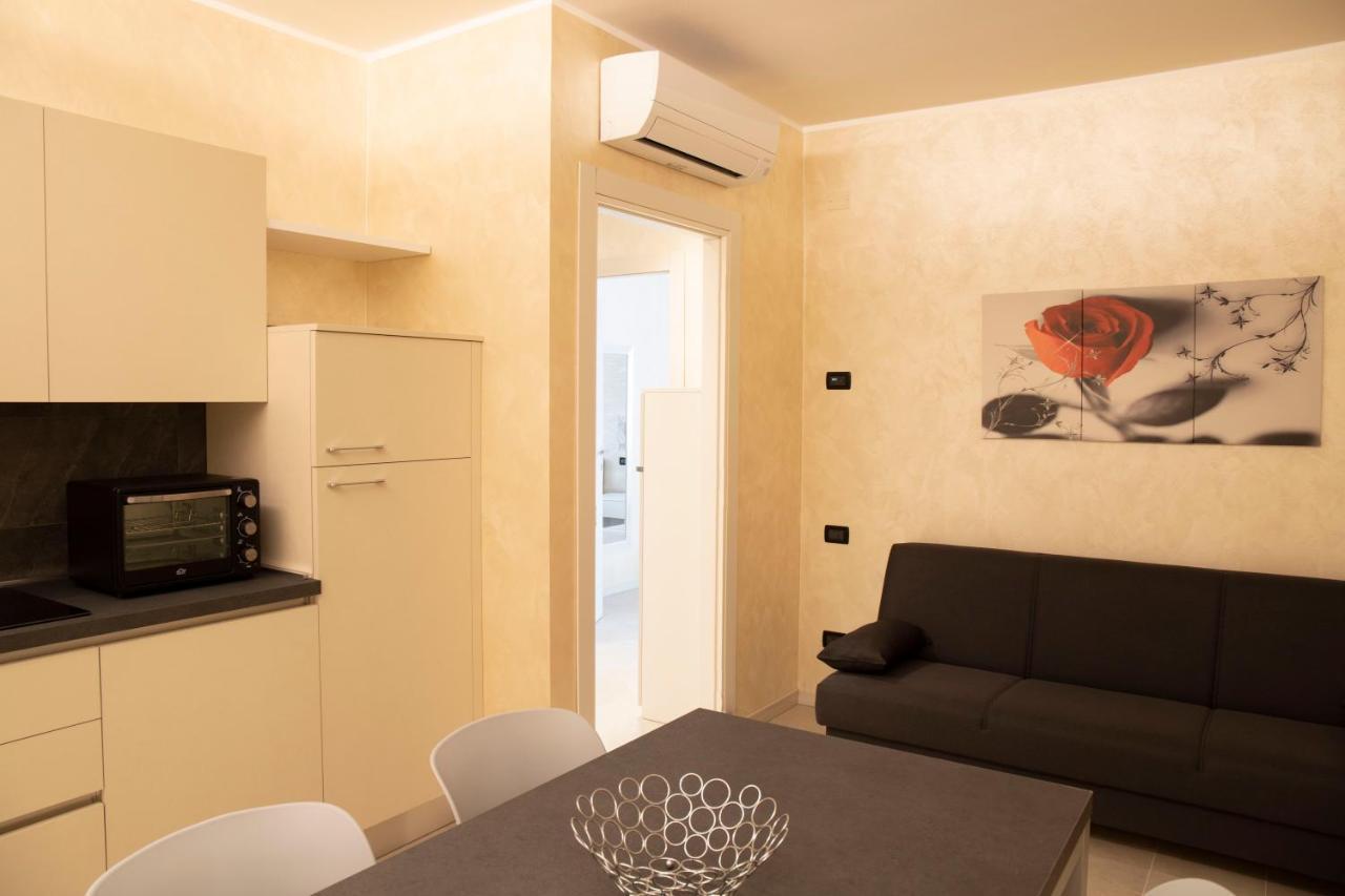 Flower Apartments Bardolino Exterior photo